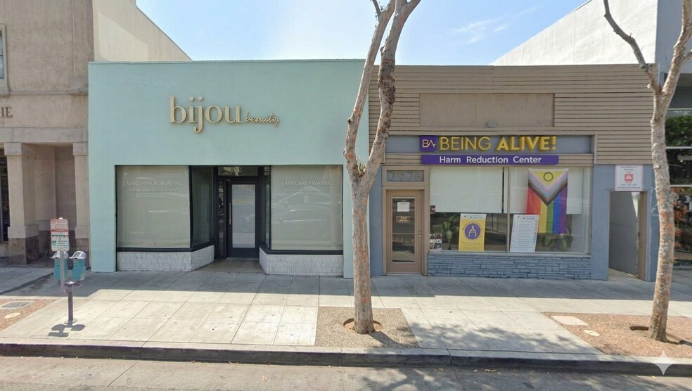 7974-7976 Santa Monica Blvd, Los Angeles, CA à vendre - Photo de l’immeuble – Image 2 sur 4