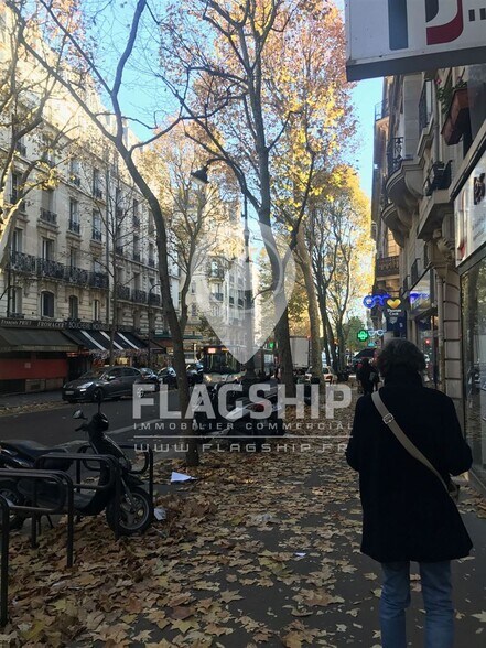 Local commercial dans Paris à louer - Photo de l’immeuble – Image 2 sur 2