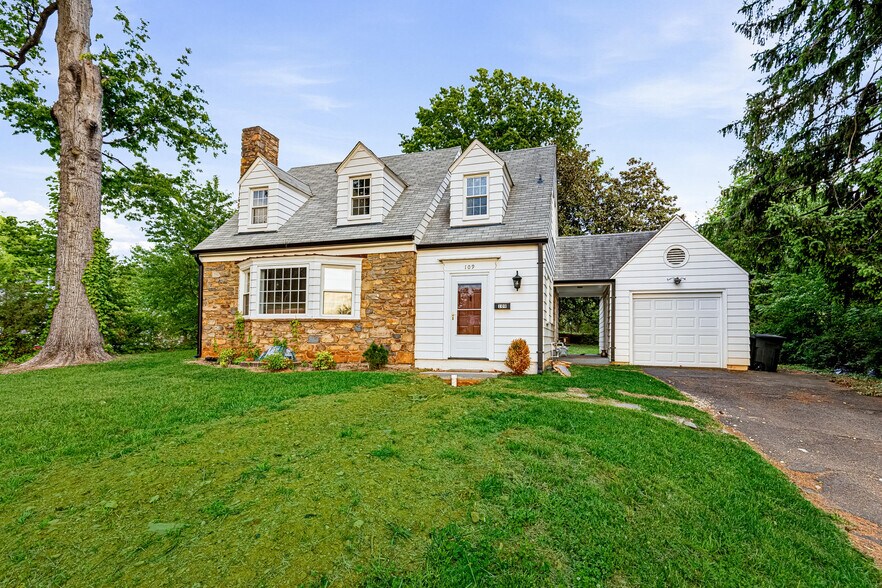 109 Broadview Ave, Warrenton, VA à vendre - Photo de l’immeuble – Image 2 sur 23