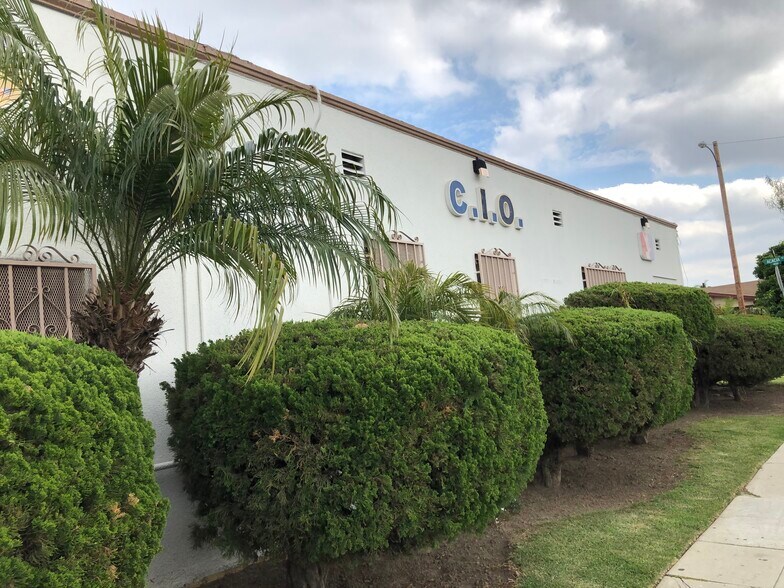 6416 Corona Ave, Bell, CA à vendre - Photo de l’immeuble – Image 2 sur 18