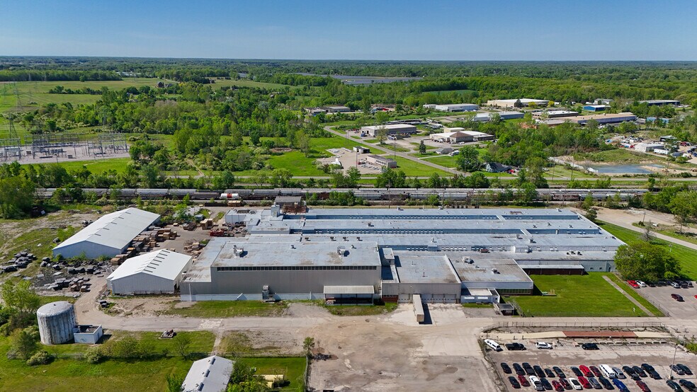951 Aiken St, Owosso, MI à louer - Photo de l’immeuble – Image 2 sur 6