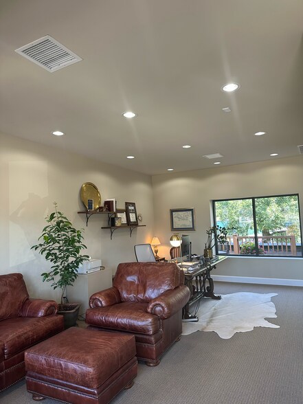1126 S Frankfort Ave, Tulsa, OK à vendre - Photo de l’immeuble – Image 2 sur 7