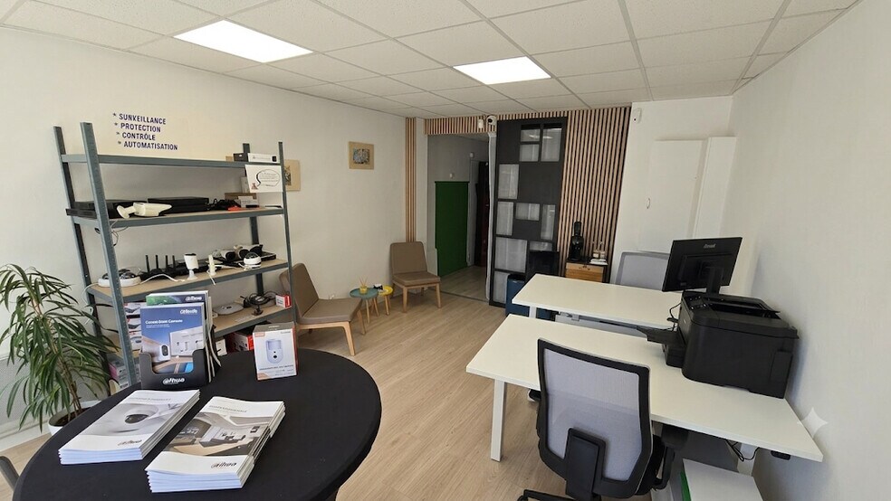 Local commercial dans Dreux à louer - Photo de l’immeuble – Image 3 sur 7