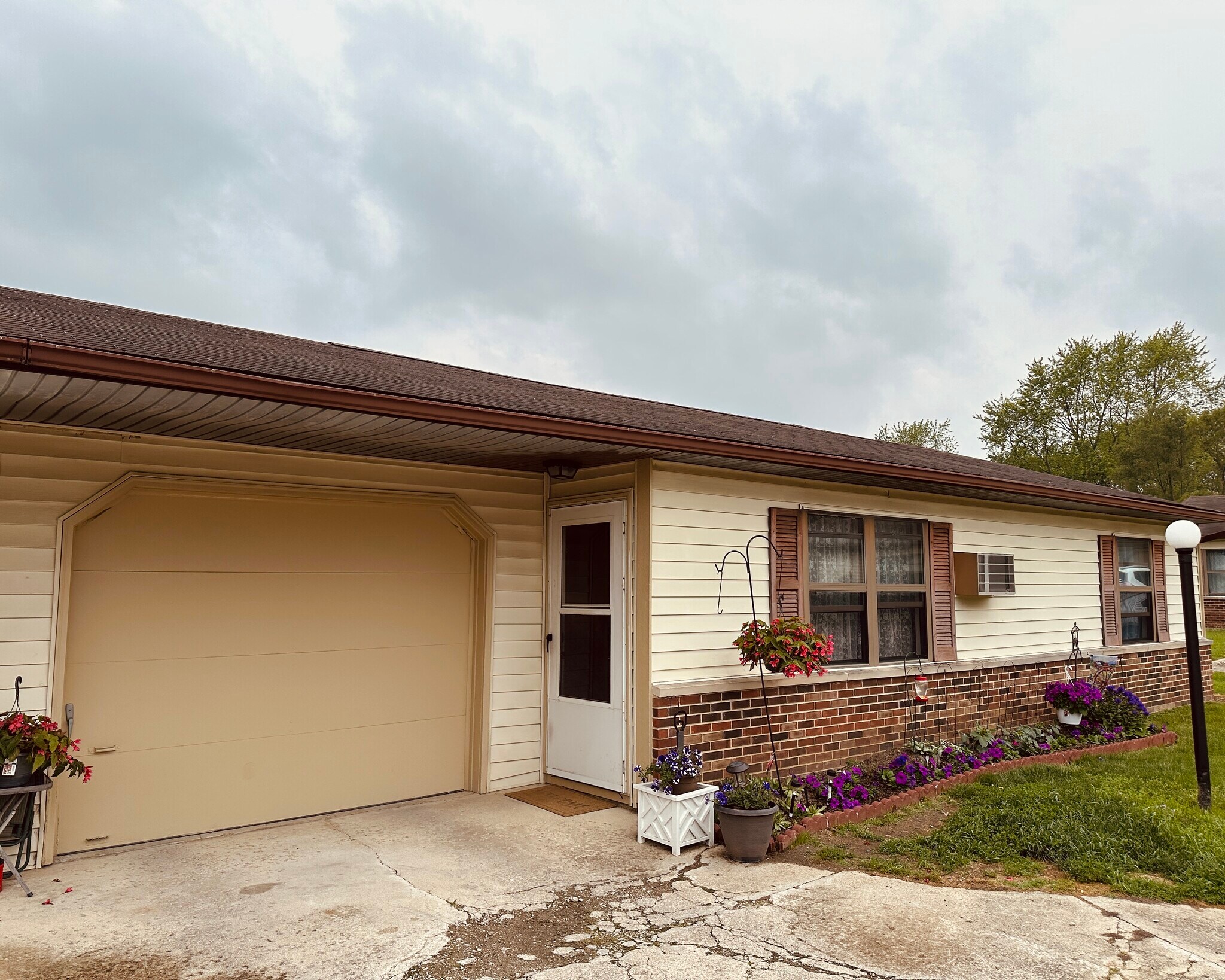 100 Lee St, Shirley, IN à vendre Photo principale– Image 1 sur 8