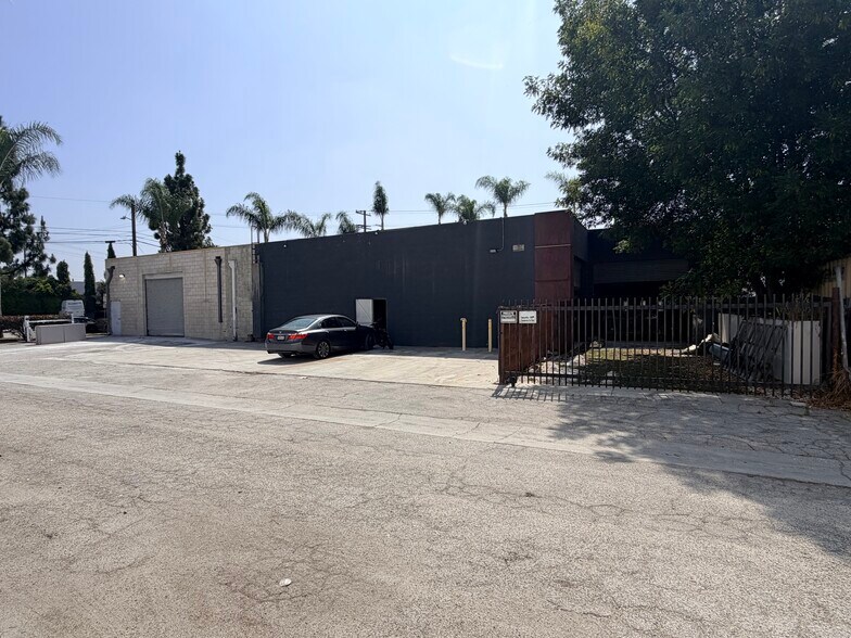 7635 Serapis Ave, Pico Rivera, CA à louer - Photo de l’immeuble – Image 3 sur 18