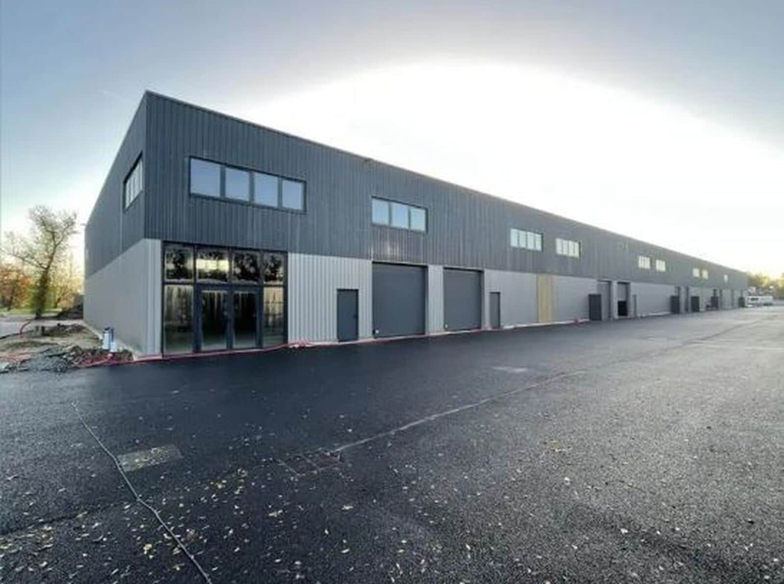 77 Bis Avenue De La Libération, Ambarès-et-Lagrave à louer Photo de l’immeuble– Image 1 sur 8