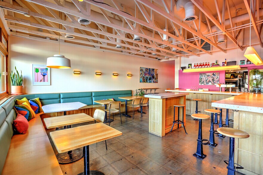 3510 W Sunset Blvd, Los Angeles, CA à louer - Photo de l’immeuble – Image 2 sur 6