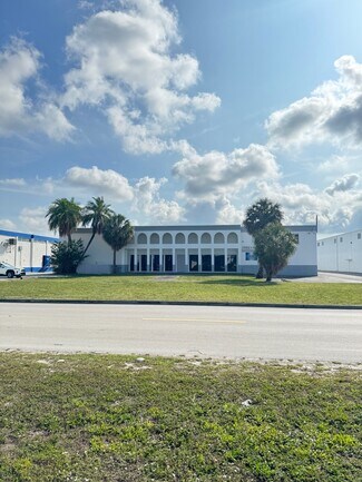 Plus de détails pour 13145 NW 45th Ave, Opa Locka, FL - Industriel/Logistique à louer