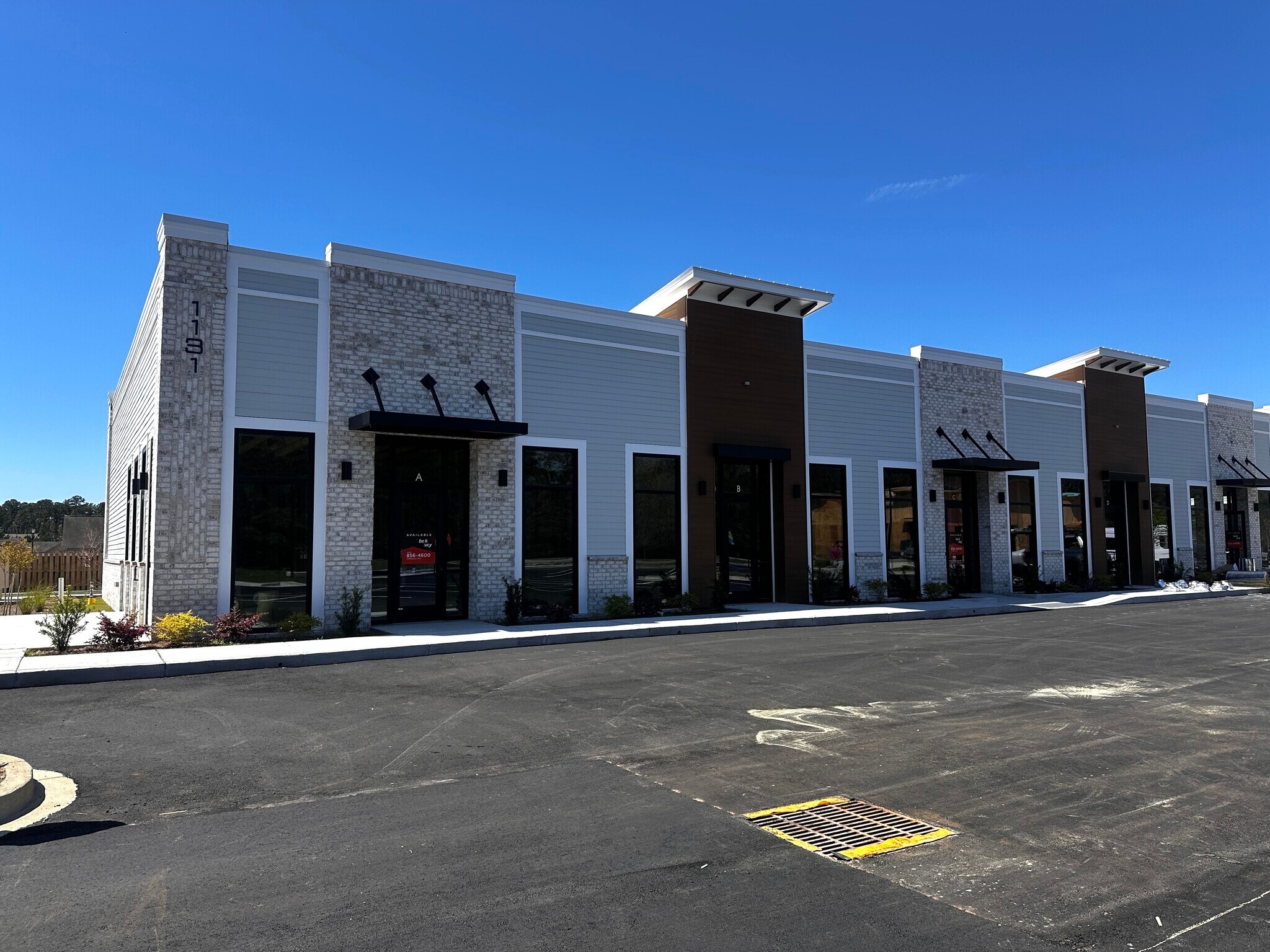 1135 Saint James Ave, Summerville, SC à louer Photo principale– Image 1 sur 6