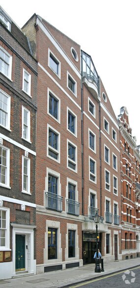 27 Queen Annes Gate, Londres à louer - Photo de l’immeuble – Image 3 sur 8