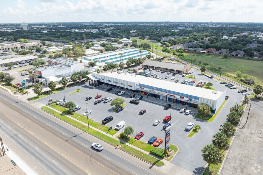 6100 N 10th St, McAllen, TX à louer - Photo de l’immeuble – Image 3 sur 13