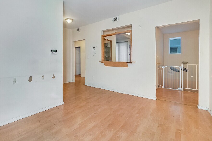 1835 E 14th St, Brooklyn, NY à louer - Photo de l’immeuble – Image 2 sur 7