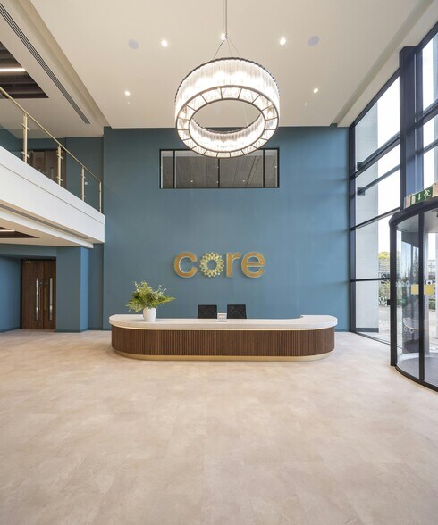 70 Norden Rd, Maidenhead à louer - Photo de l’immeuble – Image 1 sur 10