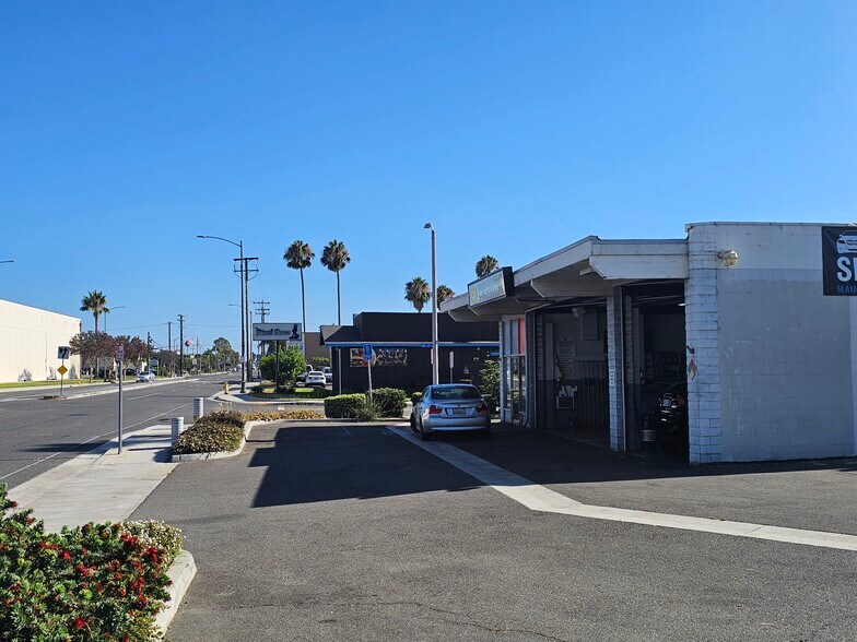 551 S Raymond Ave, Fullerton, CA à vendre - Photo de l’immeuble – Image 3 sur 5