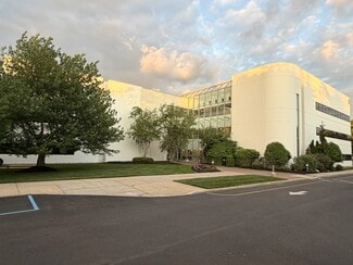 Plus de détails pour 2 Industrial Way W, Eatontown, NJ - Bureau/Médical à louer