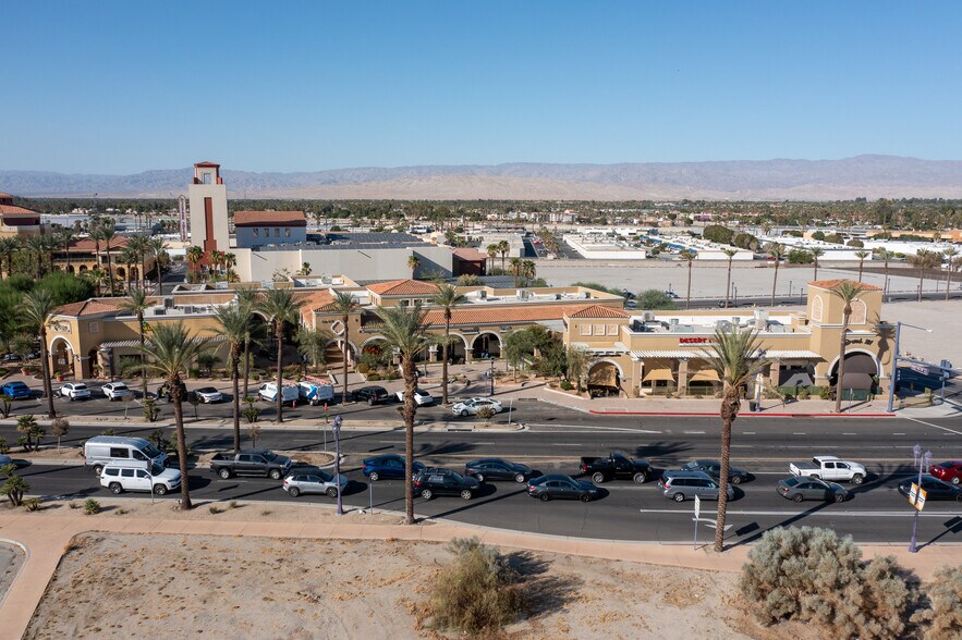 68718 E Palm Canyon Dr, Cathedral City, CA à louer - Photo principale – Image 1 sur 20