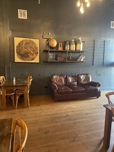 6249-6257 N McCormick Rd, Chicago, IL à louer Photo intérieure– Image 2 sur 6