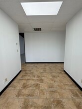 12999-13003 Murphy Rd, Stafford, TX à louer Photo intérieure– Image 2 sur 6