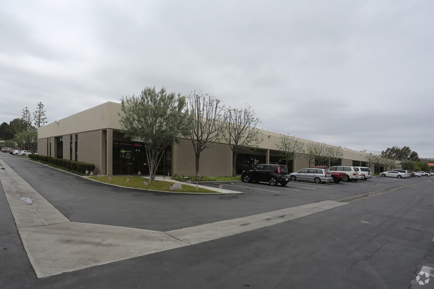 23011 Moulton Pky, Laguna Hills, CA à louer - Photo de l’immeuble – Image 2 sur 7
