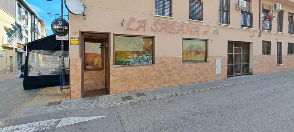 Local commercial dans Mejorada del Campo, Madrid à louer - Photo de l’immeuble – Image 2 sur 6