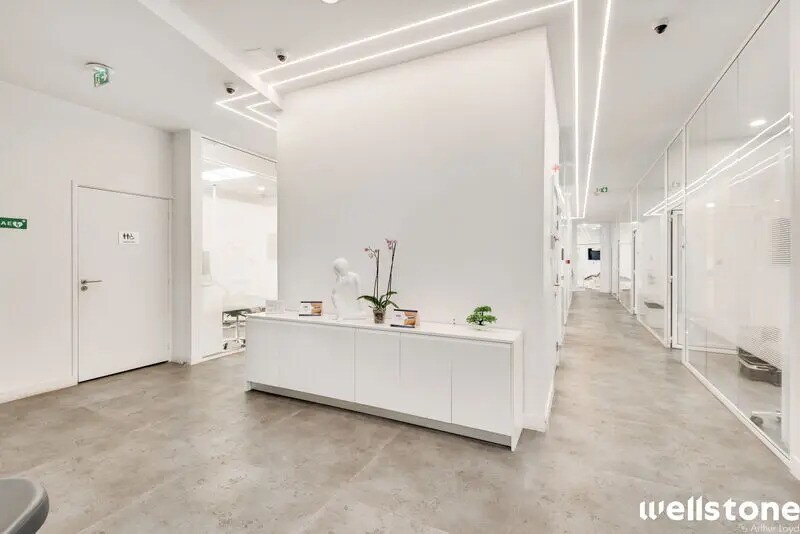 Bureau dans Paris à vendre - Photo de l’immeuble – Image 2 sur 8