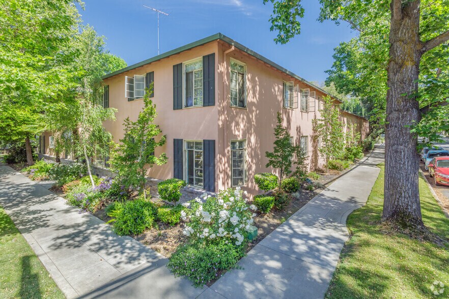 2323-2325 H St, Sacramento, CA à vendre - Photo de l’immeuble – Image 2 sur 21