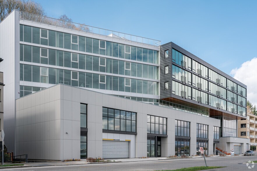1307 Harbor Ave SW, Seattle, WA à louer - Photo de l’immeuble – Image 3 sur 6