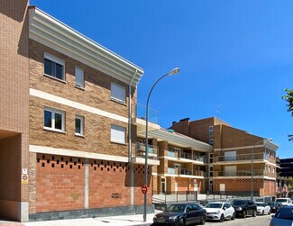 Plus de détails pour Calle Julián Berrendero, 14, San Agustín del Guadalix - Logement à vendre