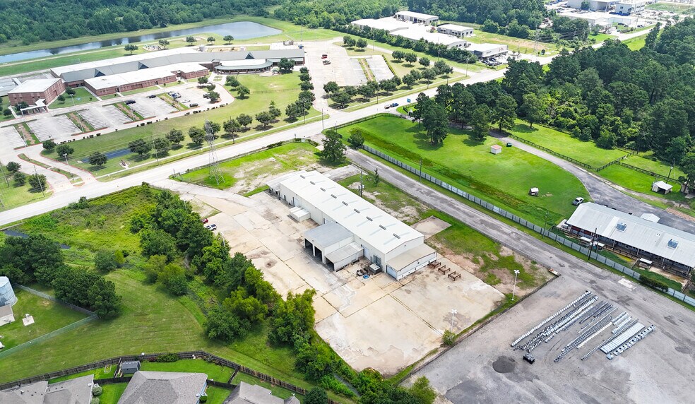 11117 Mahaffey Rd, Tomball, TX à louer - Photo de l’immeuble – Image 2 sur 7