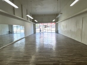 5536-5542 Santa Monica Blvd, Los Angeles, CA à louer Photo intérieure– Image 1 sur 6