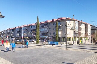 Plus de détails pour Plaza Cristóbal Colón, 1, Majadahonda - Local commercial à louer