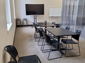 6 E 2nd St, London, OH à louer Photo intérieure– Image 1 sur 1