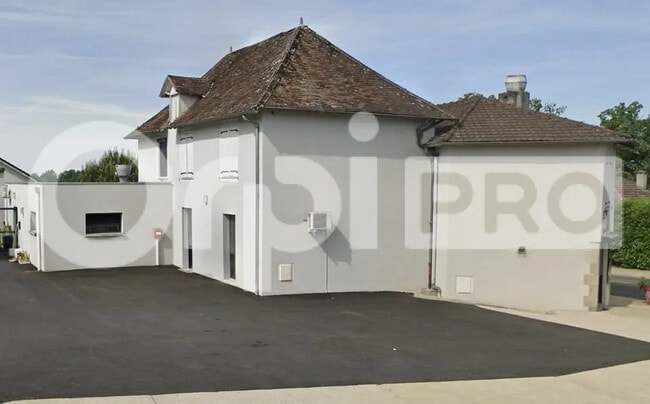 Plus de détails pour Local commercial à louer