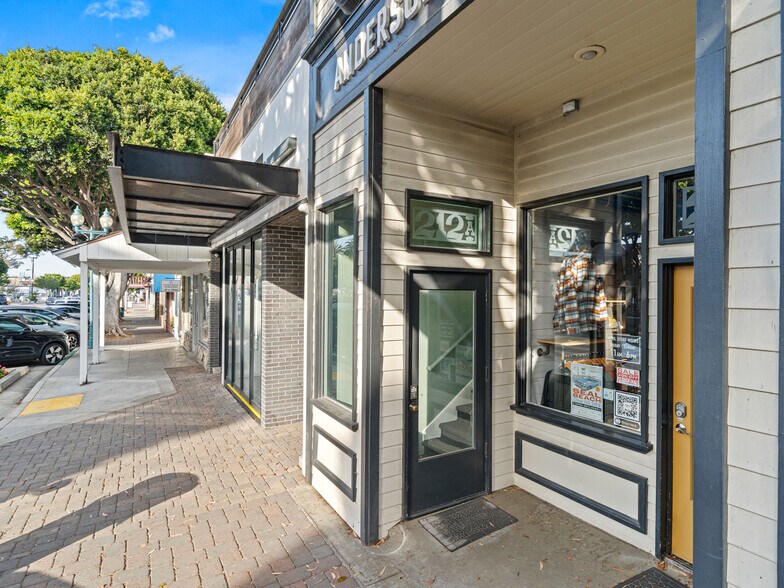 212 Main St, Seal Beach, CA à louer - Photo de l’immeuble – Image 3 sur 4