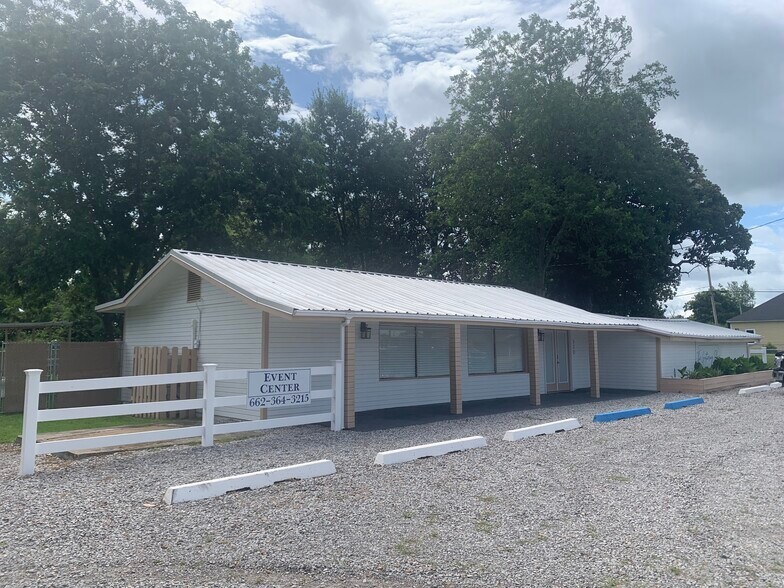 320 19th St N, Columbus, MS à louer - Photo de l’immeuble – Image 1 sur 13