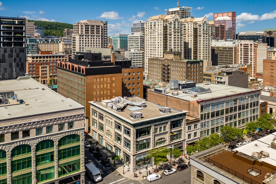 1251-1263 Rue Sainte-Catherine O, Montréal, QC à vendre - Aérien – Image 2 sur 4
