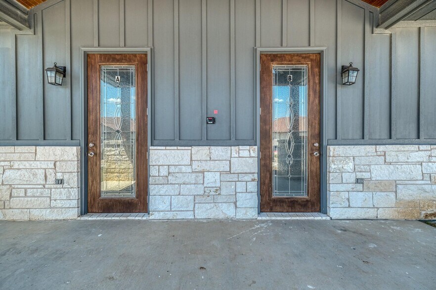 151 J.D. Towles Dr, Willow Park, TX à louer - Photo de l’immeuble – Image 3 sur 24