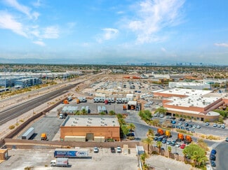 Plus de détails pour 60 Corporate Park Dr, Henderson, NV - Industriel/Logistique à louer