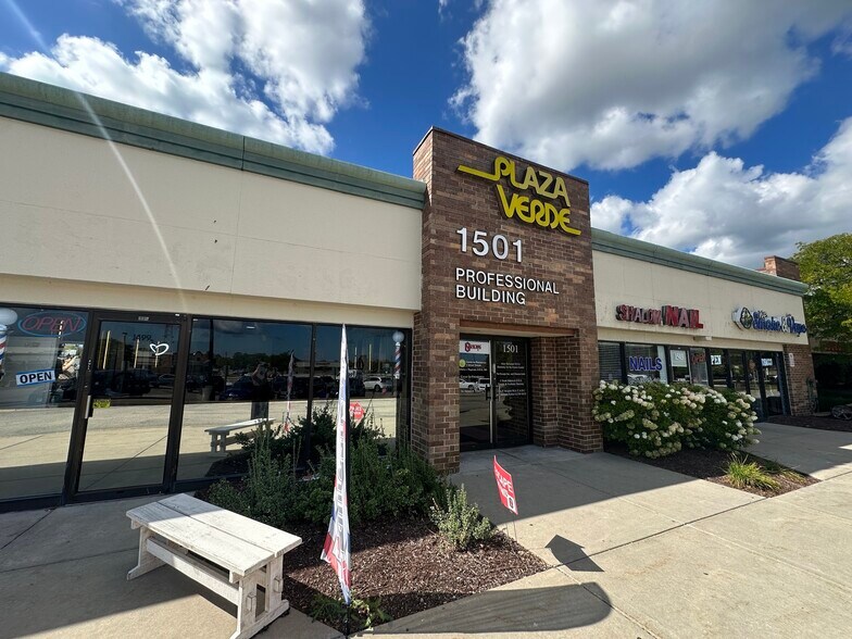 1397-1501 W Dundee Rd, Buffalo Grove, IL à louer - Photo de l’immeuble – Image 2 sur 11