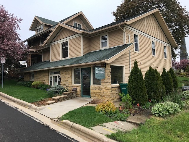 303 E Main St, Mount Horeb, WI à louer - Photo de l’immeuble – Image 2 sur 8