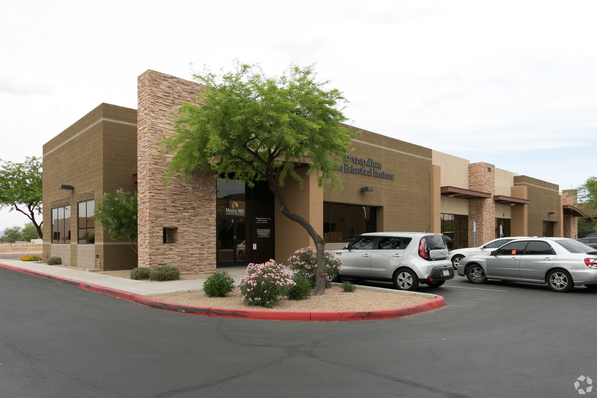 70 N McClintock Dr, Chandler, AZ à louer Photo principale– Image 1 sur 5