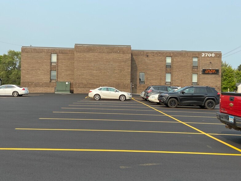 2700 1st St N, Saint Cloud, MN à louer - Photo de l’immeuble – Image 1 sur 1
