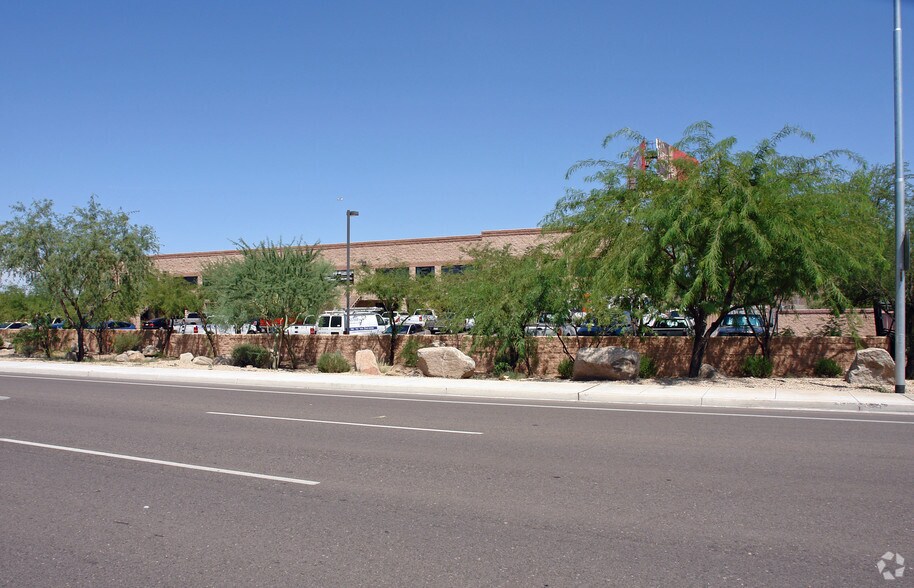 1720 E Deer Valley Rd, Phoenix, AZ à vendre - Photo de l’immeuble – Image 2 sur 2