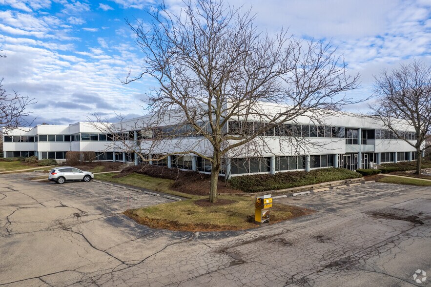 2155 Stonington Ave, Hoffman Estates, IL à louer - Photo de l’immeuble – Image 3 sur 5