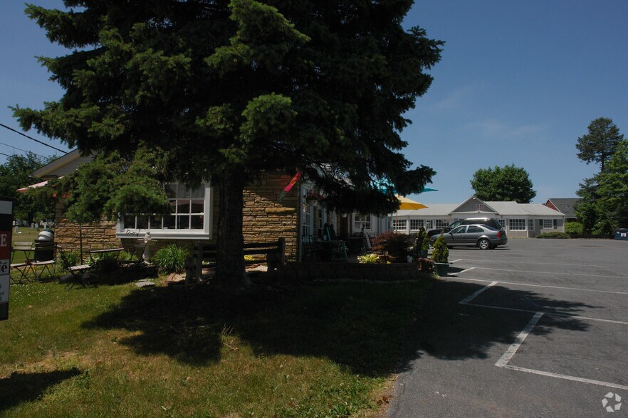 117 Broad St, Flemington, NJ à louer - Photo de l’immeuble – Image 2 sur 5