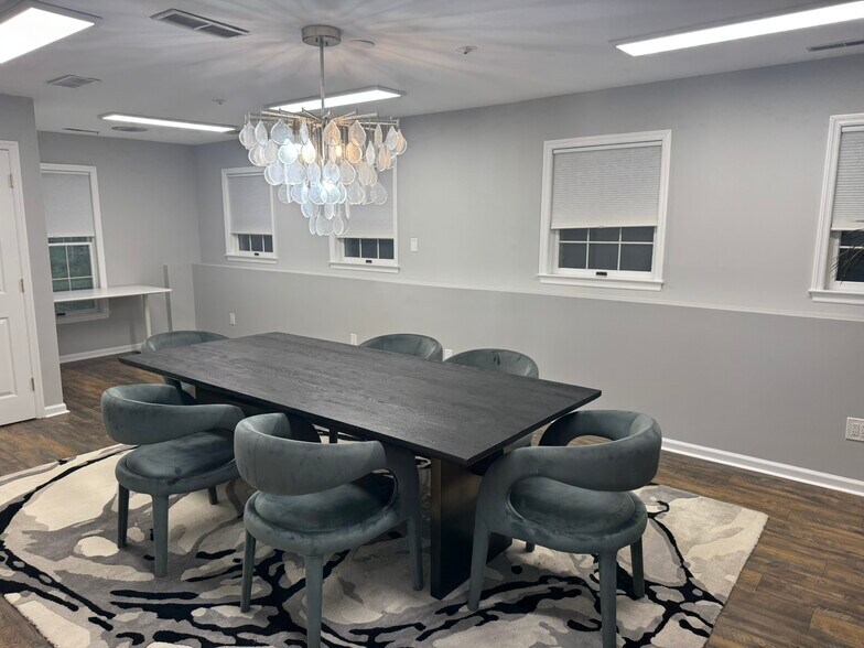 118 Coalpit Hill Rd, Danbury, CT à louer - Photo de l’immeuble – Image 2 sur 13