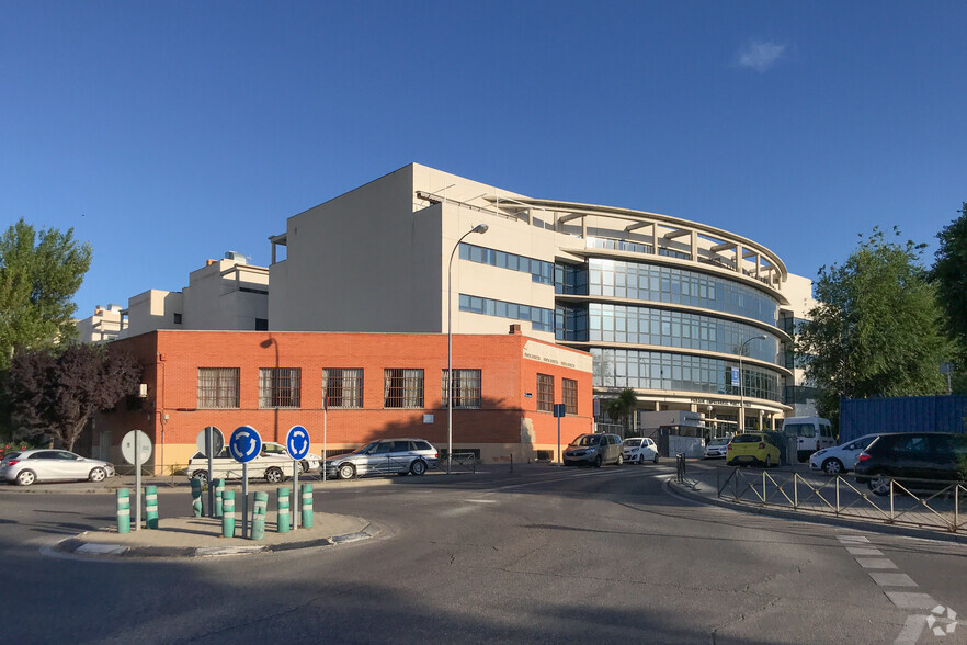 Calle Casas Miravete, 22-24, Madrid, Madrid à louer - Photo principale – Image 1 sur 1