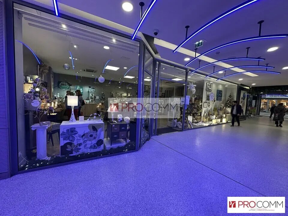 Local commercial dans Chartres à louer Photo de l’immeuble– Image 1 sur 2