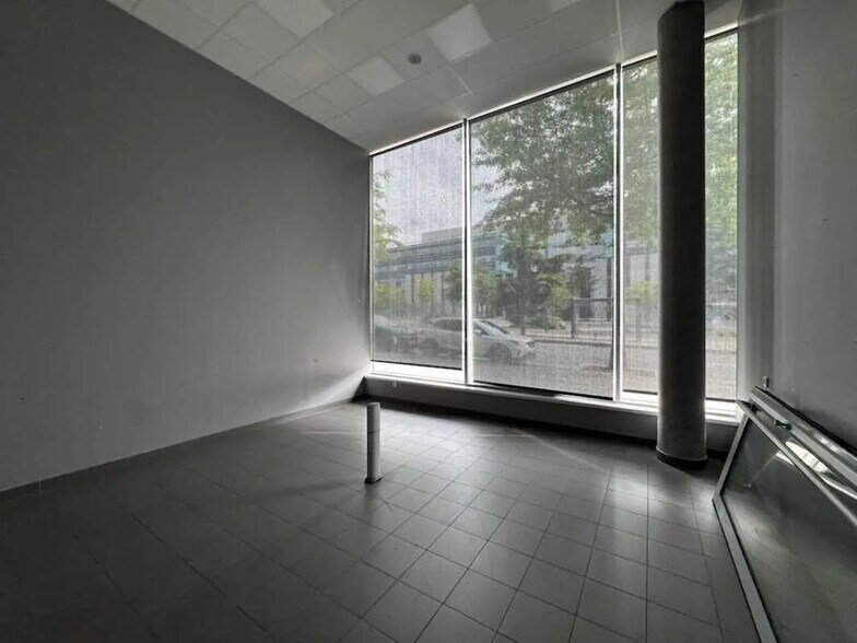Local commercial dans Saint-Étienne à vendre - Photo de l’immeuble – Image 3 sur 4