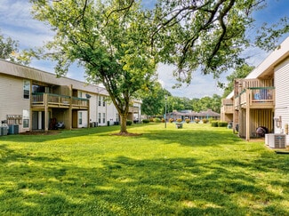 Plus de détails pour 1027 Tivoli Cres, Virginia Beach, VA - Logement à vendre
